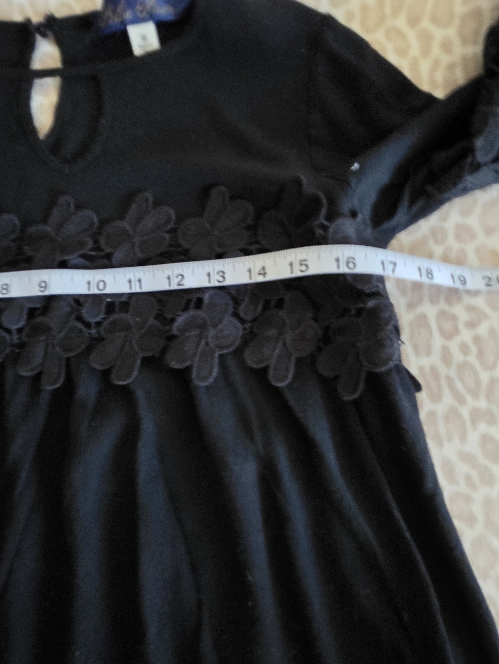 ☆ Blue Rain Black Gauze Top W/Crochet Floral Insets Size M - Picture 9 of 13